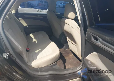 2020 Ford Fusion S z USA, uszkodzony, nr VIN 3FA6P0G74LR234421